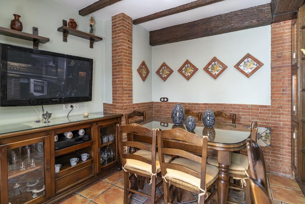 Casa Con Patio Y Terraza En Barrio Historico De La Villa, Junto Al Adarve プリエゴ・デ・コルドバ エクステリア 写真